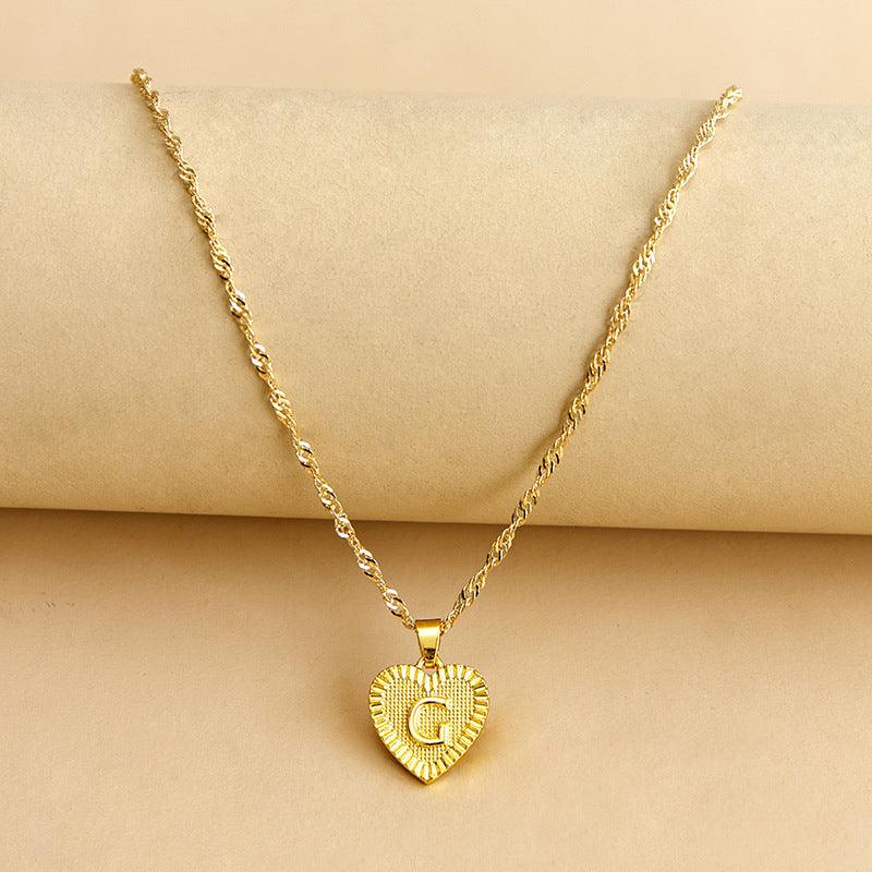 Goldene Herz-Halskette mit Buchstabenanhänger, personalisierter Schmuck, Geschenkidee.
