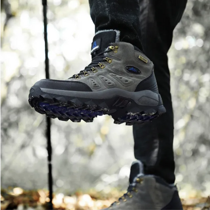 Grauer Wanderschuh aus Leder, rutschfeste Sohle, Outdoor, Herren, robust, langlebig.