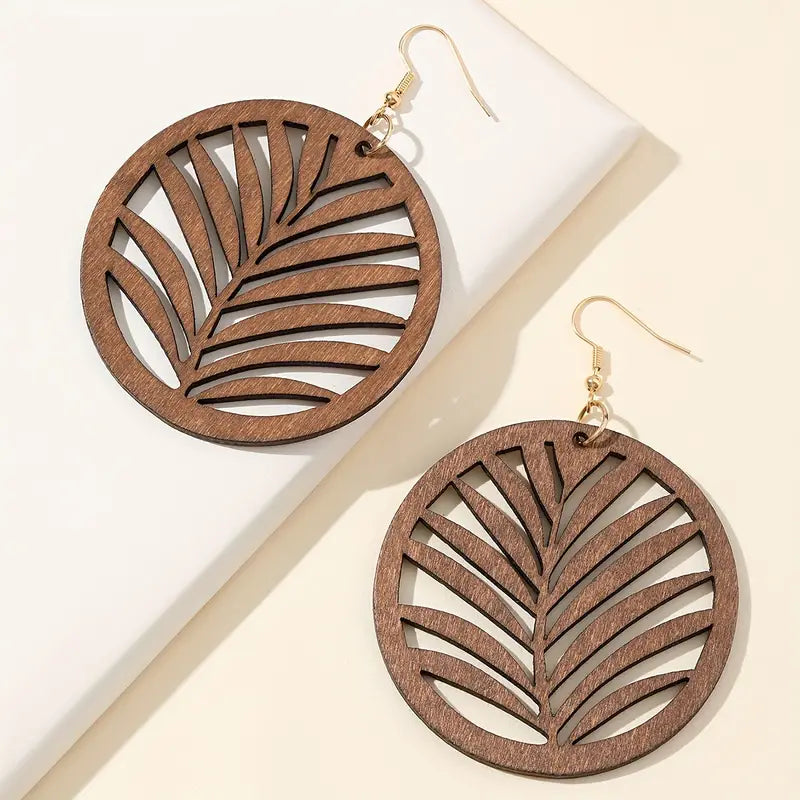 Runde Ohrringe aus Holz mit Blattmuster, handgefertigt, modisch, Damen-Accessoire.