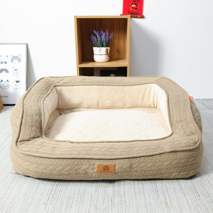 Beiges Hundebett aus Baumwolle, rechteckig, gemütlich, ideal für mittelgroße Hunde.