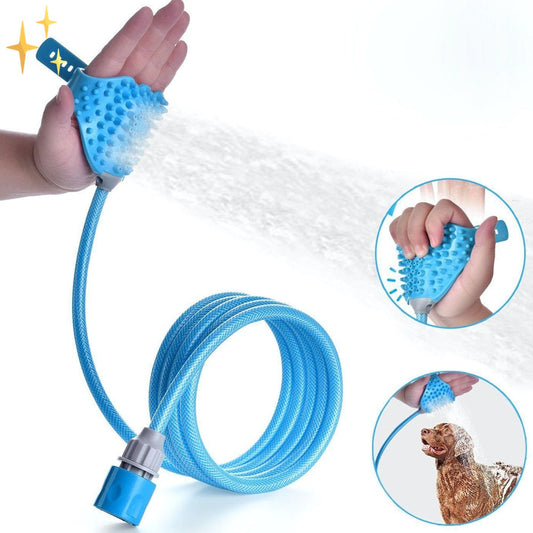 Blauer Hundebürsten-Handschuh mit Wasserschlauch, ideal für Haustierpflege und Baden.
