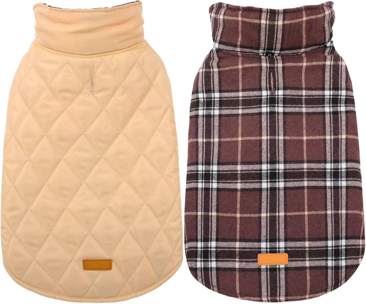 Beige gesteppter Hundemantel und brauner kariertem Hundemantel, warm, stilvoll, Winterbekleidung.