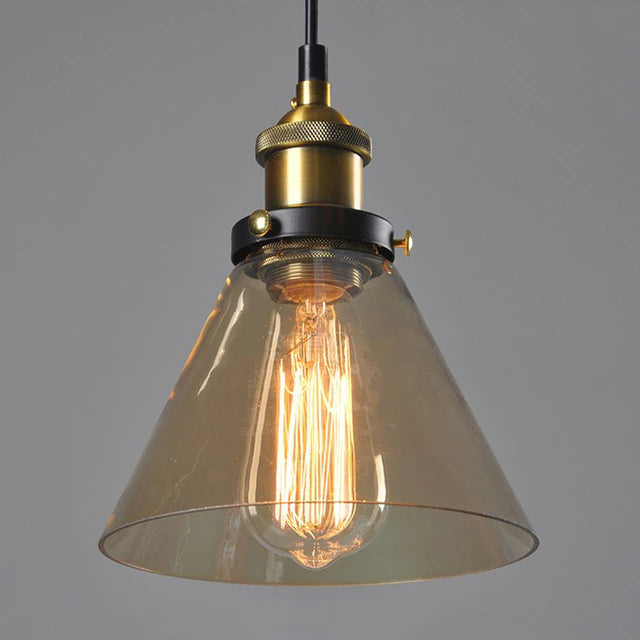 Industrielle Pendelleuchte aus Glas mit Edison-Glühbirne, Vintage-Stil, Messingfassung.