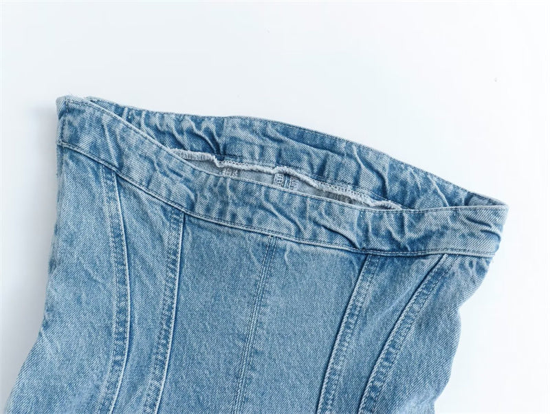 Hellblaue Jeans-Corsage, Denim, modisch, Damenbekleidung, Vintage-Stil, Oberteil.