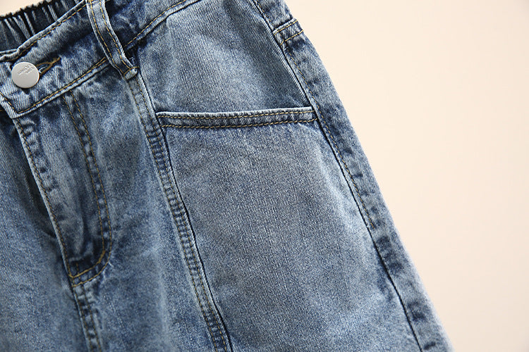 Damen-Jeansrock aus blauem Denim mit elastischem Bund und Knopfverschluss.