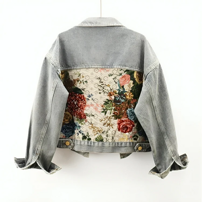 Graue Jeansjacke mit floralem Rückenmuster, Damenmode, Vintage-Stil, Freizeitkleidung.