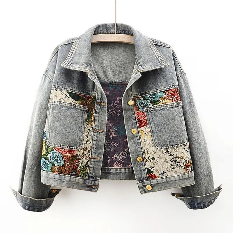 Graue Jeansjacke mit floralen Mustern, Damenmode, Vintage-Stil, Freizeitkleidung.