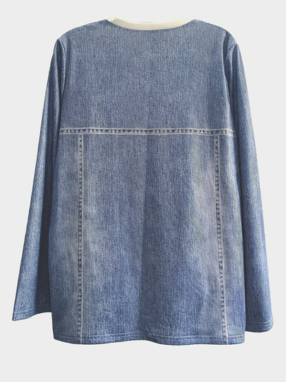Blauer Jeans-Pullover, langärmelig, aus Denim, lässiger Stil, Rückansicht.