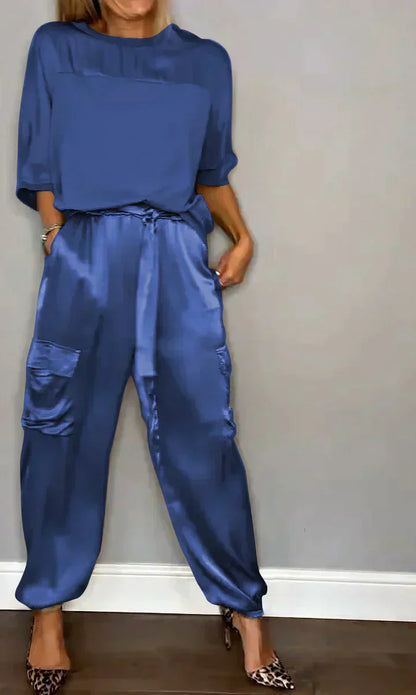 Stilfull och luftig satin jumpsuit för damer för speciella tillfällen – Yasmina