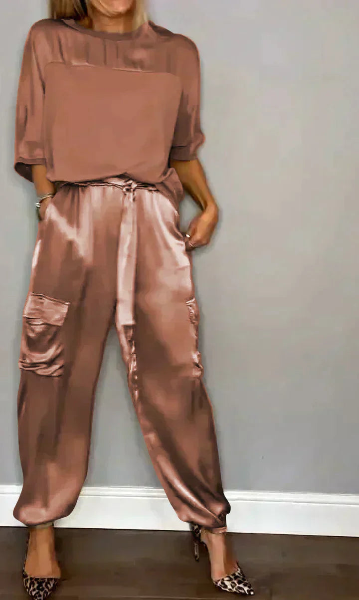 Stilfull och luftig satin jumpsuit för damer för speciella tillfällen – Yasmina
