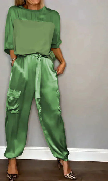 Stilfull och luftig satin jumpsuit för damer för speciella tillfällen – Yasmina