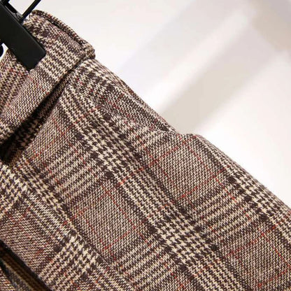 Braune karierte Wollhose, Glencheck-Muster, Herrenmode, stilvoll, elegant, Herbst-Winter-Kollektion.