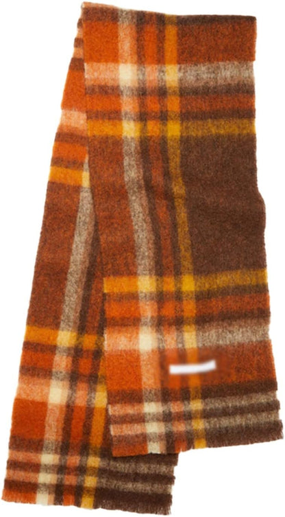 Brauner und orangefarbener karierten Wollschal, Herbstmode Accessoire, warm und stilvoll.