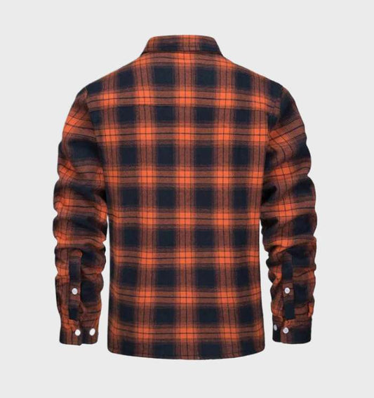 Orange-schwarzes kariertes Flanellhemd, langärmelig, Herrenmode, Rückansicht.