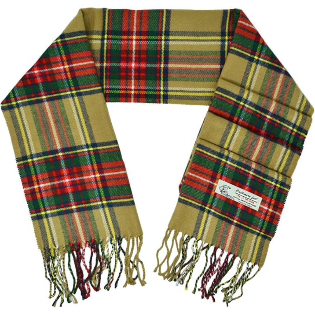 Kariertes Wollschal in Beige mit Fransen, Tartan-Muster, modisches Accessoire, Herbst-Winter.