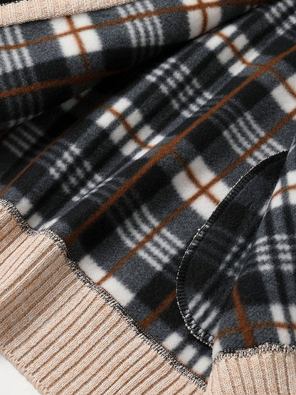 Kariertes Herren-Strickpullover, schwarz-weiß-braun, weiches Material, modisch, warm.