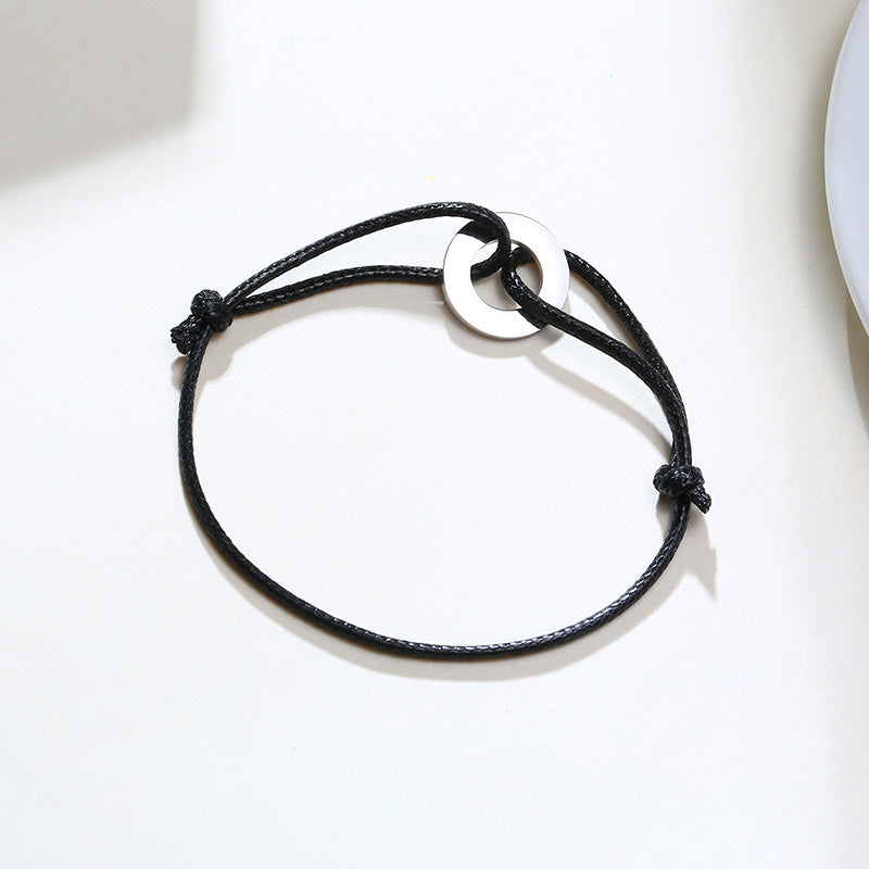 Schwarzes verstellbares Karma-Armband mit Kreisanhänger, spiritueller Yoga-Schmuck.