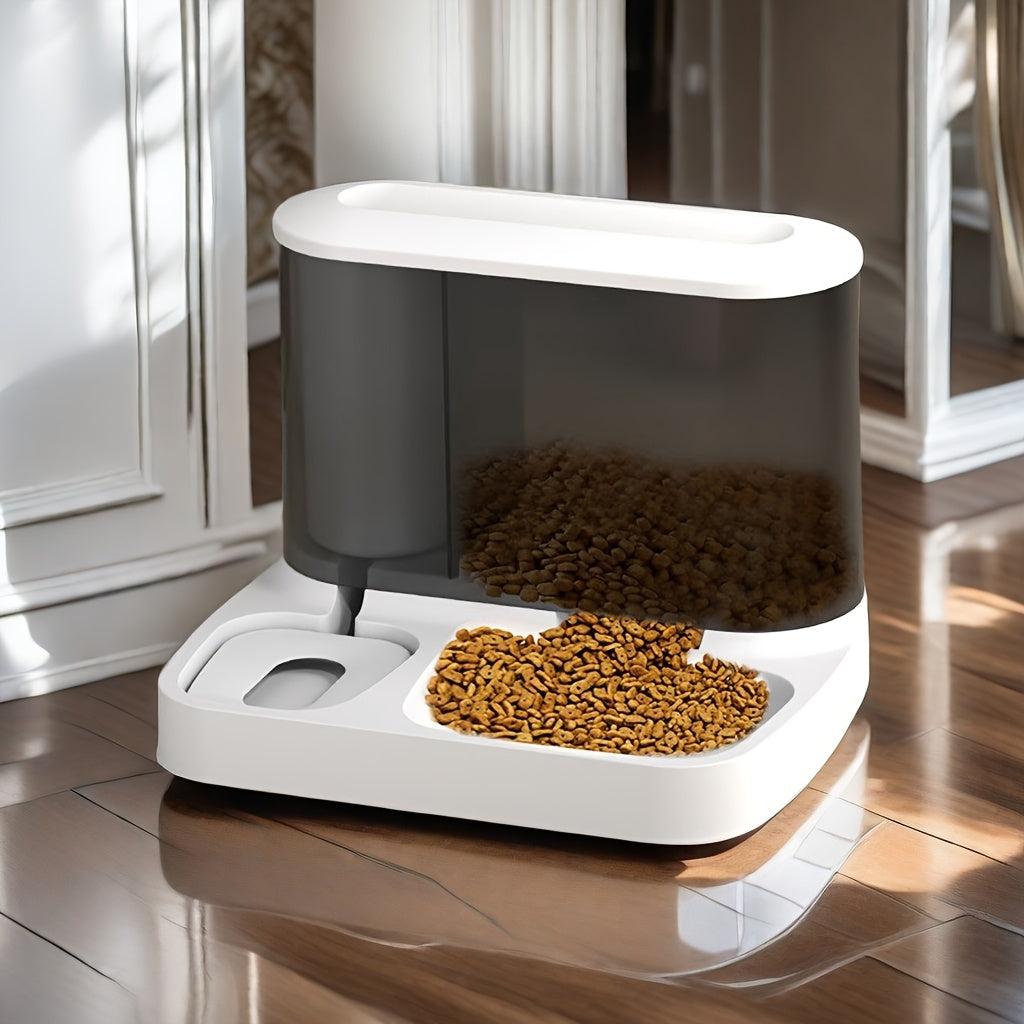 Automatischer Futterspender für Haustiere, weiß, mit Trockenfutter, modernes Design, Kunststoff.
