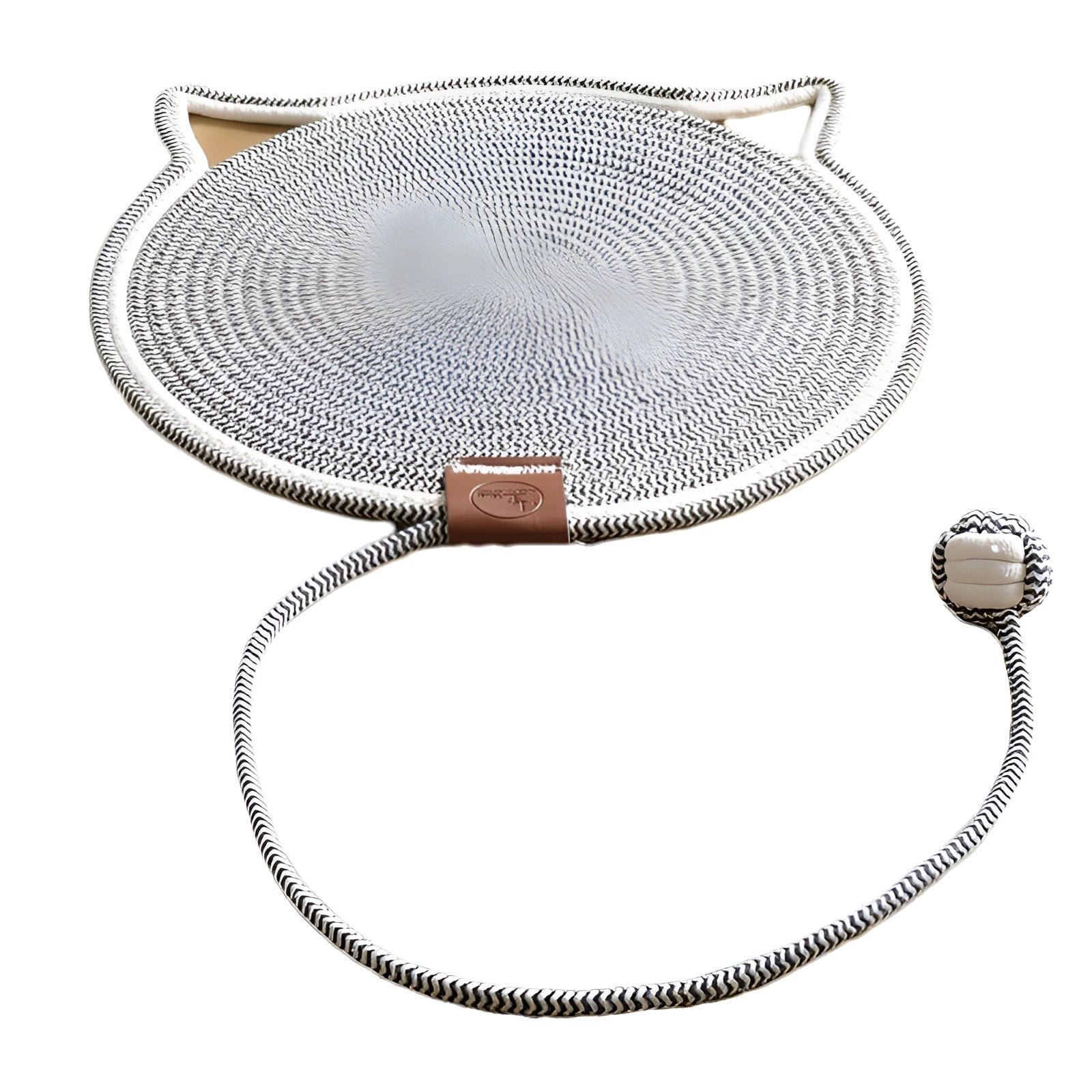 Katzenspielzeug Kratzmatte aus Seil mit Ball, schwarz-weiß, langlebig, interaktiv.