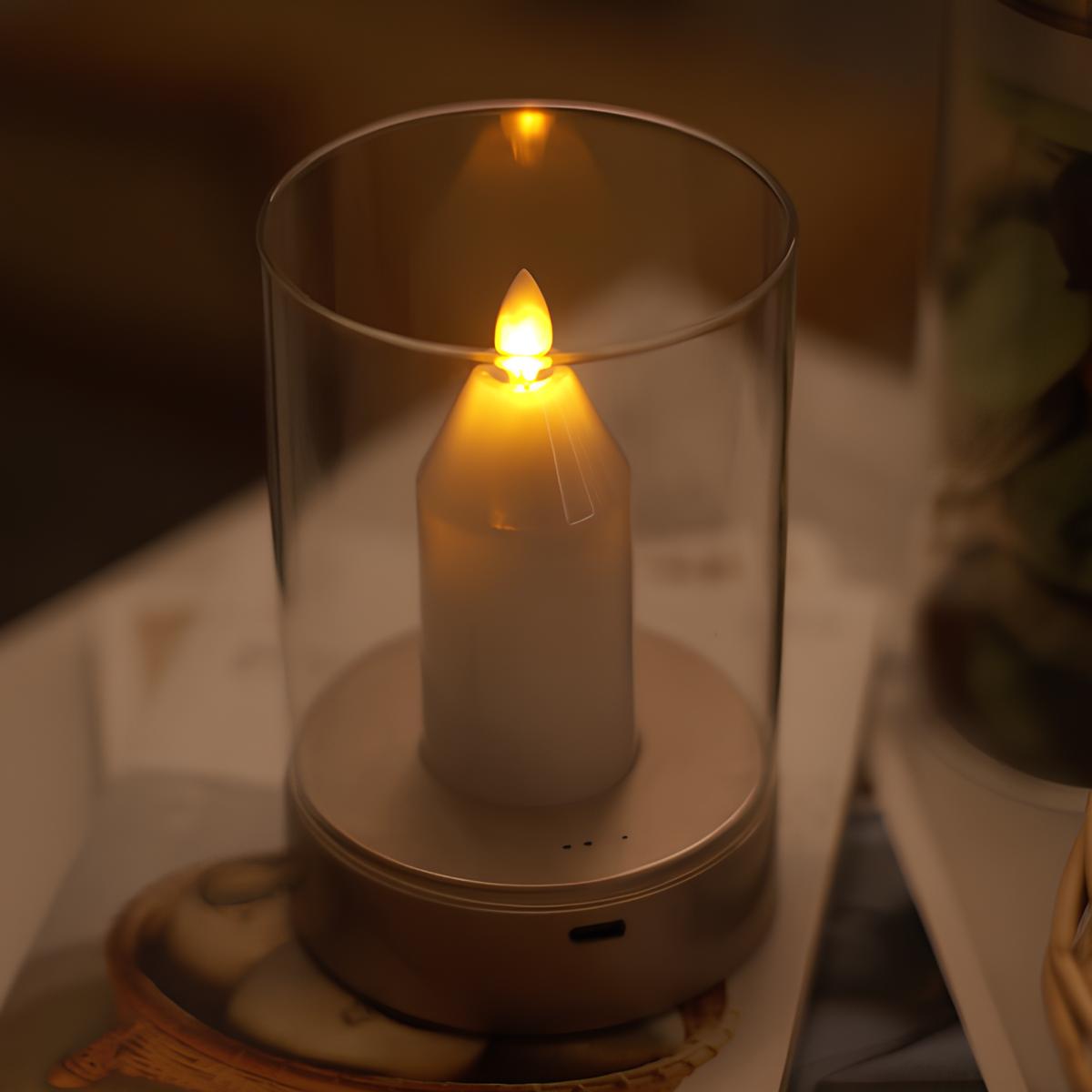 LED-Kerze in Glaszylinder, warmes Licht, dekorative Beleuchtung, Tischdekoration, modern.