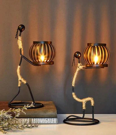Schwarze Metall-Teelichthalter Figuren, modern, dekorativ, Wohnzimmer, Kerzenlicht, Geschenkidee.