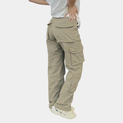 Khaki Cargo-Hose für Damen, lässig, mit Seitentaschen, ideal für Outdoor-Aktivitäten.