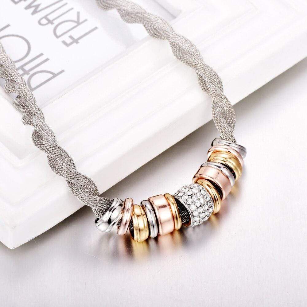 Verflochtene Mode-Halskette mit Ringen, silber-gold, Damen-Schmuck, elegant, Geschenkidee.