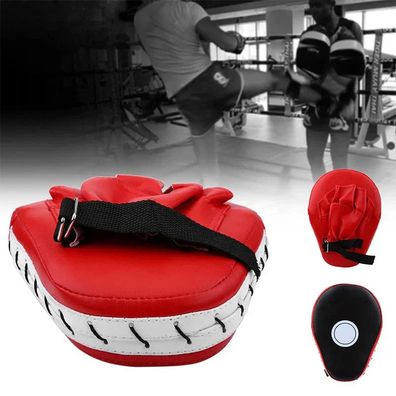 Roter Box-Pratzen-Handschuh aus Leder für Kampfsporttraining, mit verstellbarem Riemen.
