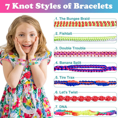 Mädchen mit buntem DIY-Flechtset, 7 Armband-Stile, Kinder-Bastelset, farbenfrohe Designs.