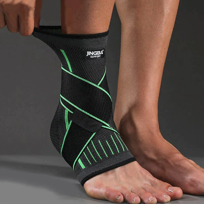 Schwarze 3D-Kompressions-Knöchelbandage mit grünen Streifen für Sportunterstützung.