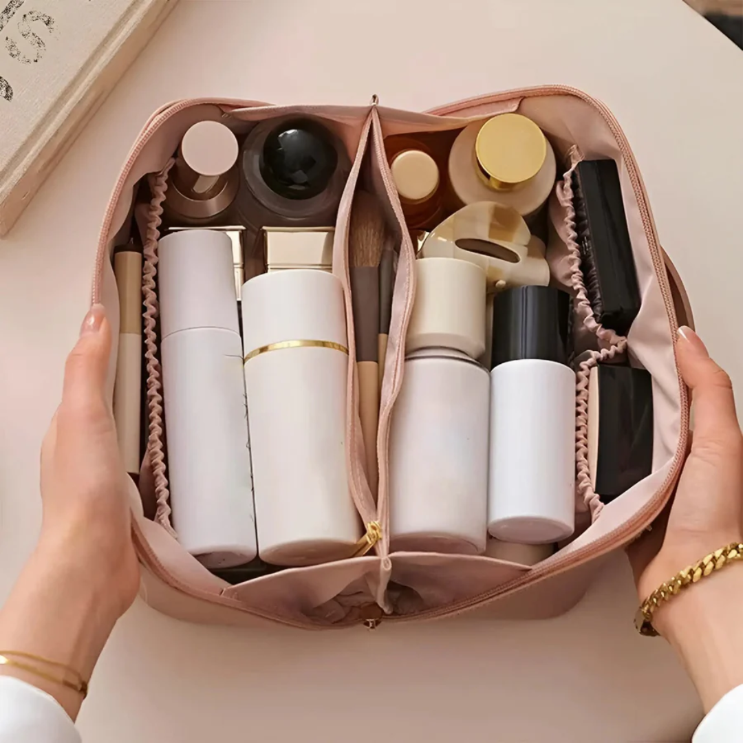 Kosmetiktasche mit Pflegeprodukten, rosa, Reißverschluss, ideal für Reisen und Organisation.