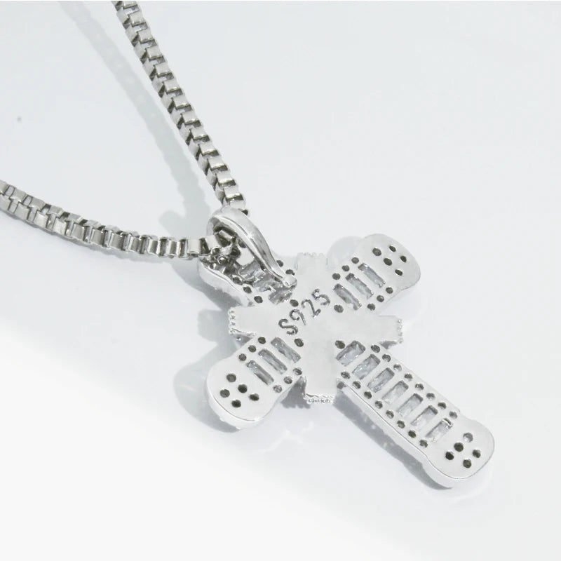 Silberne Kreuzkette S925, elegantes Schmuckstück, modisches Accessoire, Geschenkidee.