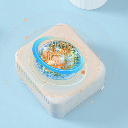 Futuristisches elektronisches Gerät mit Schaltkreis auf blauem Hintergrund, Technologie, Innovation.