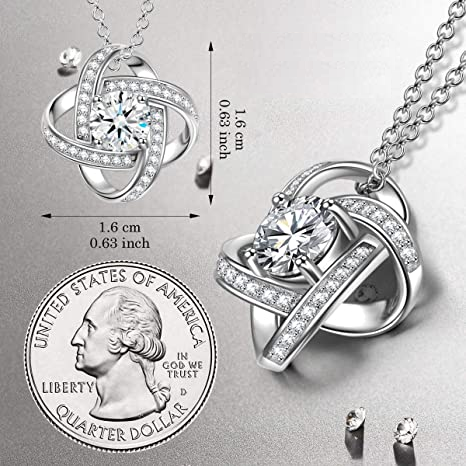 Silberne Halskette mit Zirkonia-Anhänger, funkelnd, elegant, Damen-Schmuck, Geschenkidee.