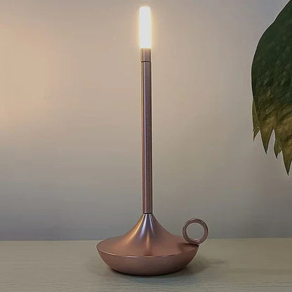 Kupferfarbene LED-Kerzenlampe, modernes Design, Tischbeleuchtung, energiesparend.