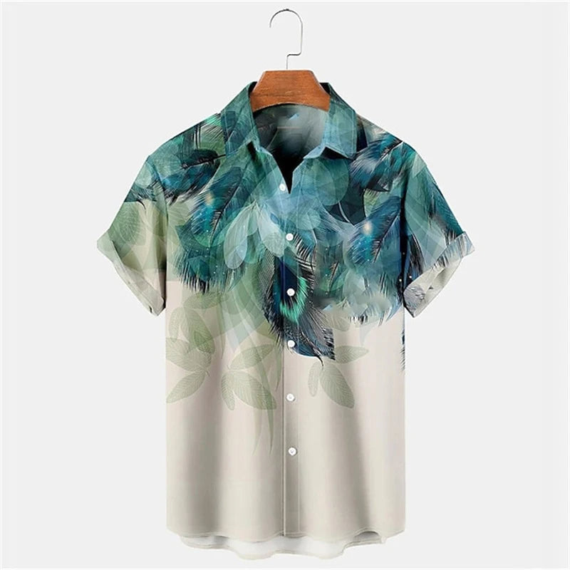 Kurzarmhemd mit blau-grünem Blattmuster, Knopfleiste, Herrenmode, Sommerbekleidung.