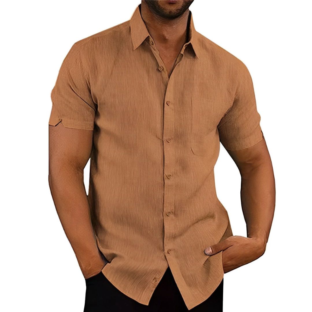 Herrenhemd kurzarm beige, Baumwolle, klassischer Kragen, Freizeitmode, Sommerbekleidung.
