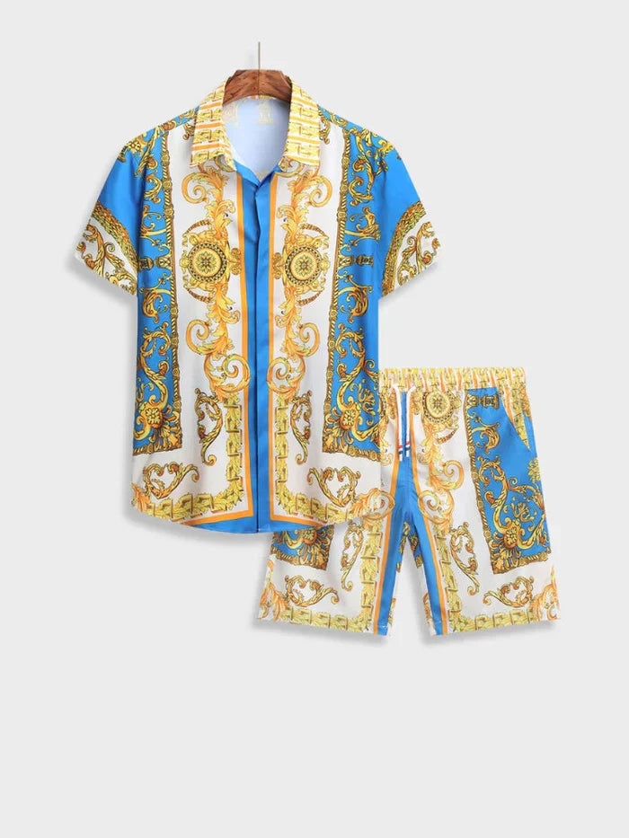 Herren Sommer-Set, blau-gold, Kurzarmhemd und Shorts, barockes Muster, Freizeitmode.