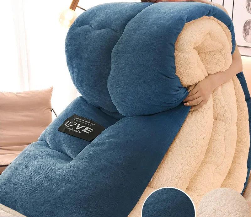 Blaue und beige Plüschdecke, warm, weich, gemütlich, ideal für Winter, Wohnzimmer, Schlafzimmer.