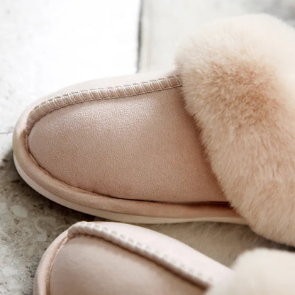 Beige Damen Hausschuhe aus Kunstpelz, warm und gemütlich, ideal für den Winter.