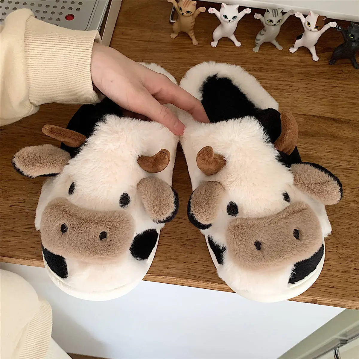 Kuh-Pantoffeln aus Plüsch, schwarz-weiß, rutschfest, warm, Damen-Hausschuhe, Geschenkidee.