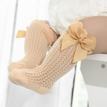 Beige Baby-Kniestrümpfe mit Schleife, Spitzenmuster, Baumwolle, für Mädchen, modisch, bequem.