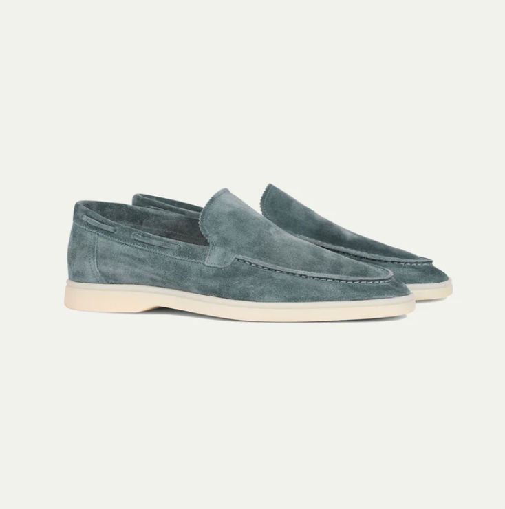 Grüne Wildleder-Herrenloafer, elegantes Design, bequeme Freizeitschuhe, rutschfeste Sohle.