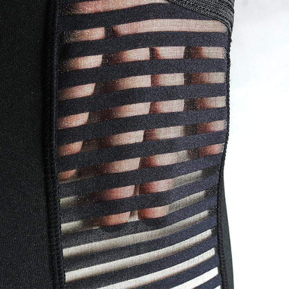 Schwarze Damen-Leggings mit transparenten Streifen, figurformend, elastisch, modisch.