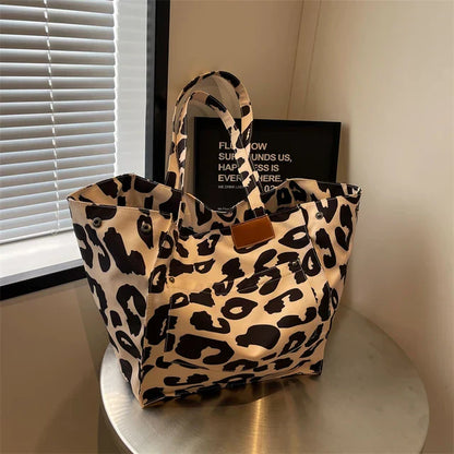 Leopardenmuster Damen Schultertasche, oversized, Canvas, modisch, luxuriös, schwarz-weiß.