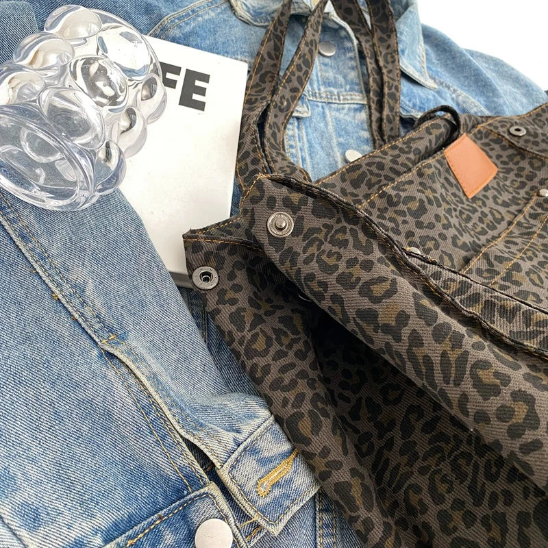Leopardenmuster Schultertasche Damen, Canvas, modisch, groß, neben Jeansjacke.