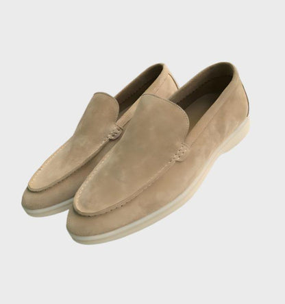 Khaki Wildleder Loafer für Herren, elegantes Design, rutschfeste Sohle, modische Herrenschuhe.