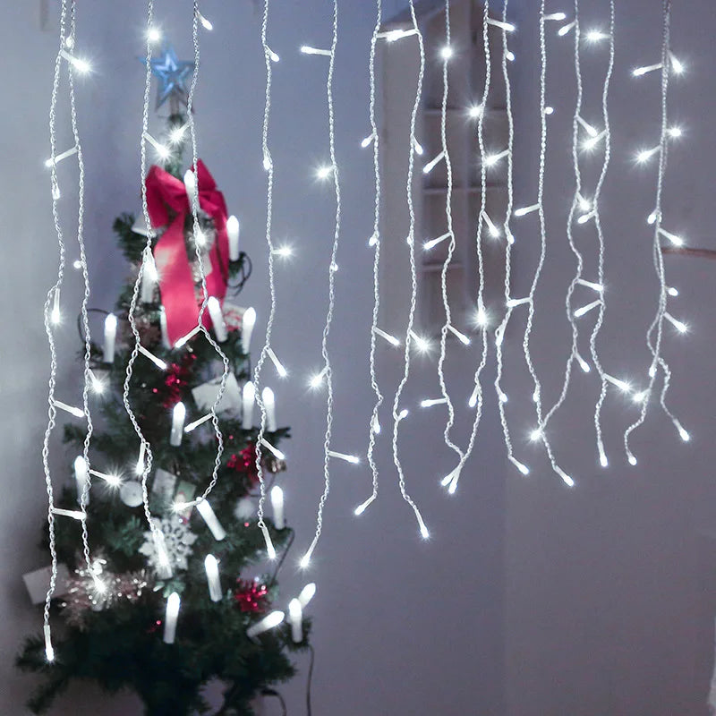 Lichterkette LED Vorhang, warmweiß, Weihnachtsbaum Dekoration, festliche Beleuchtung.