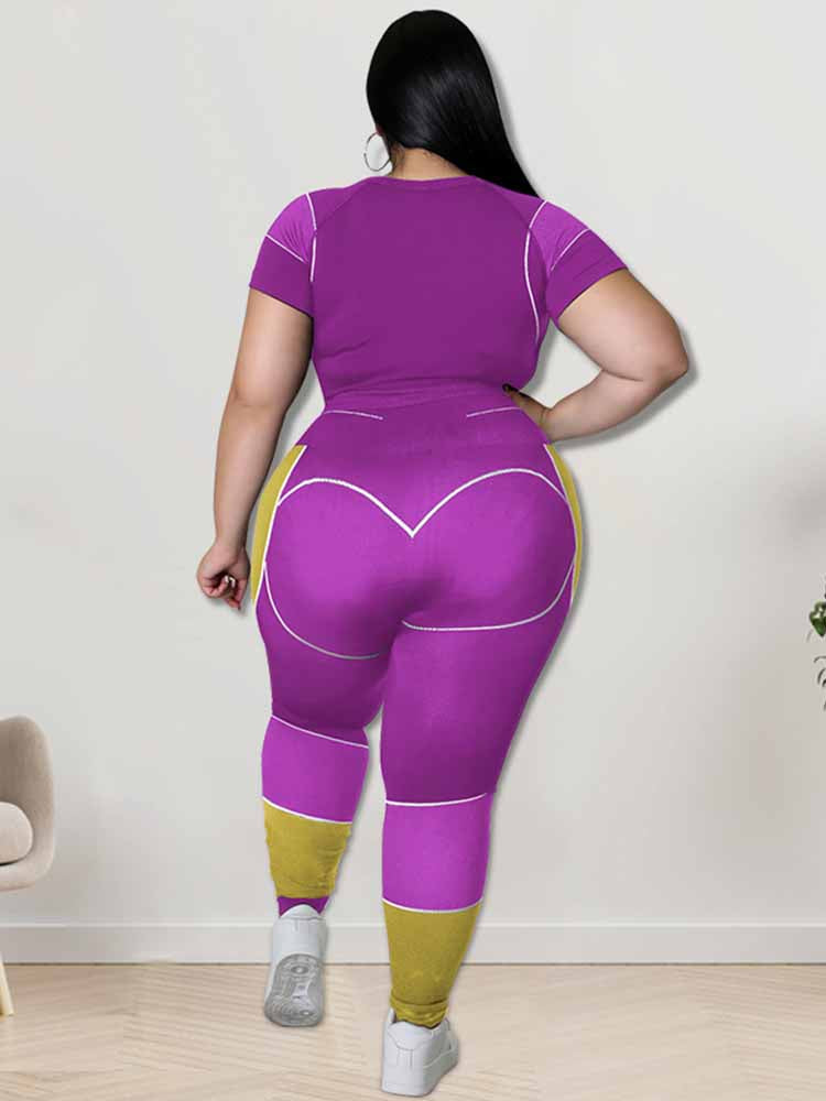 Frau in lila-gelbem Sportanzug, Rückansicht, Fitnessmode, Plus-Size, bequeme Kleidung.