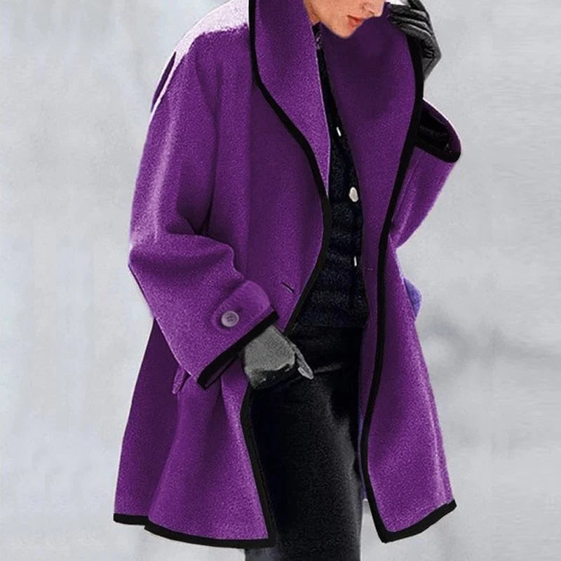 Lila Damenmantel, Wollstoff, schwarzer Rand, modisch, Winterbekleidung, elegant, warm.